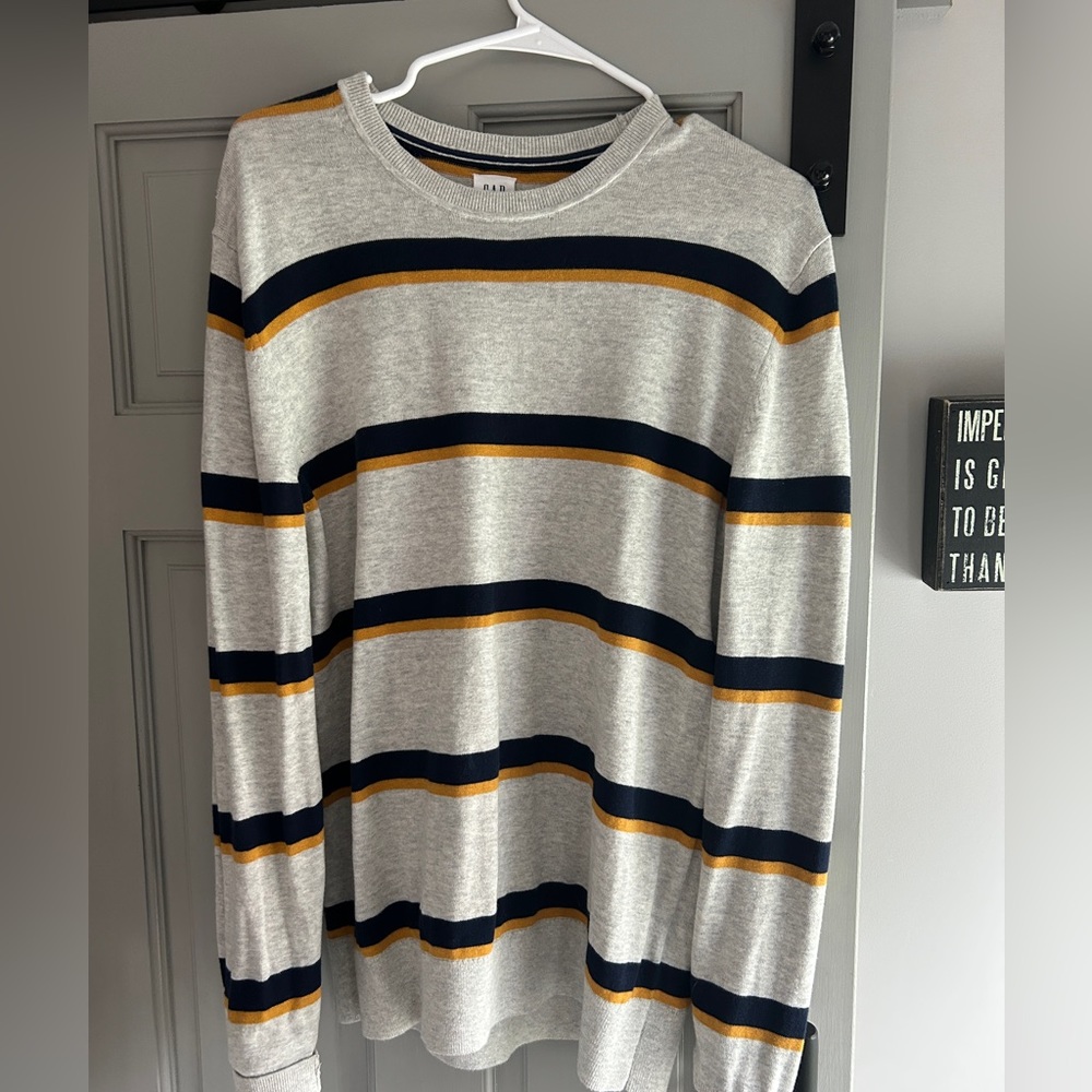 Gap men’s medium long sleeve sweater like new